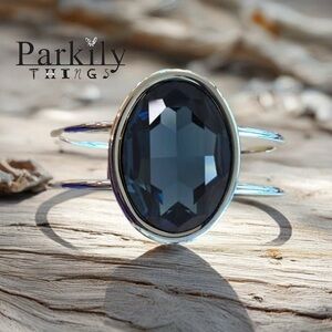 Handcrafted bracelet with montana blue Swarovski crystal